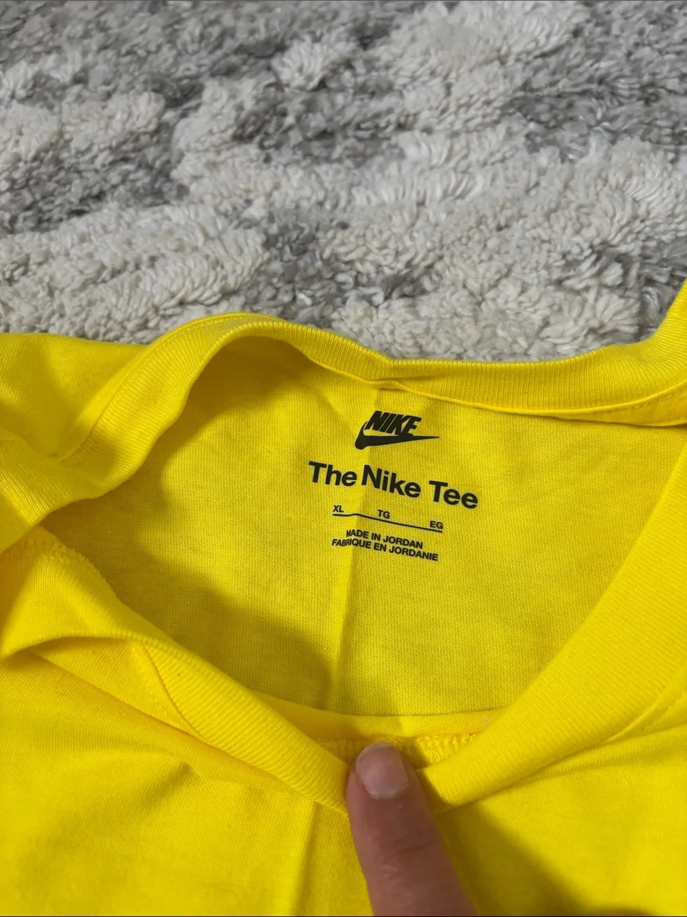 Nike Men’s Bright Yellow T-Shirt with White Swoosh - Picture 3 of 3
